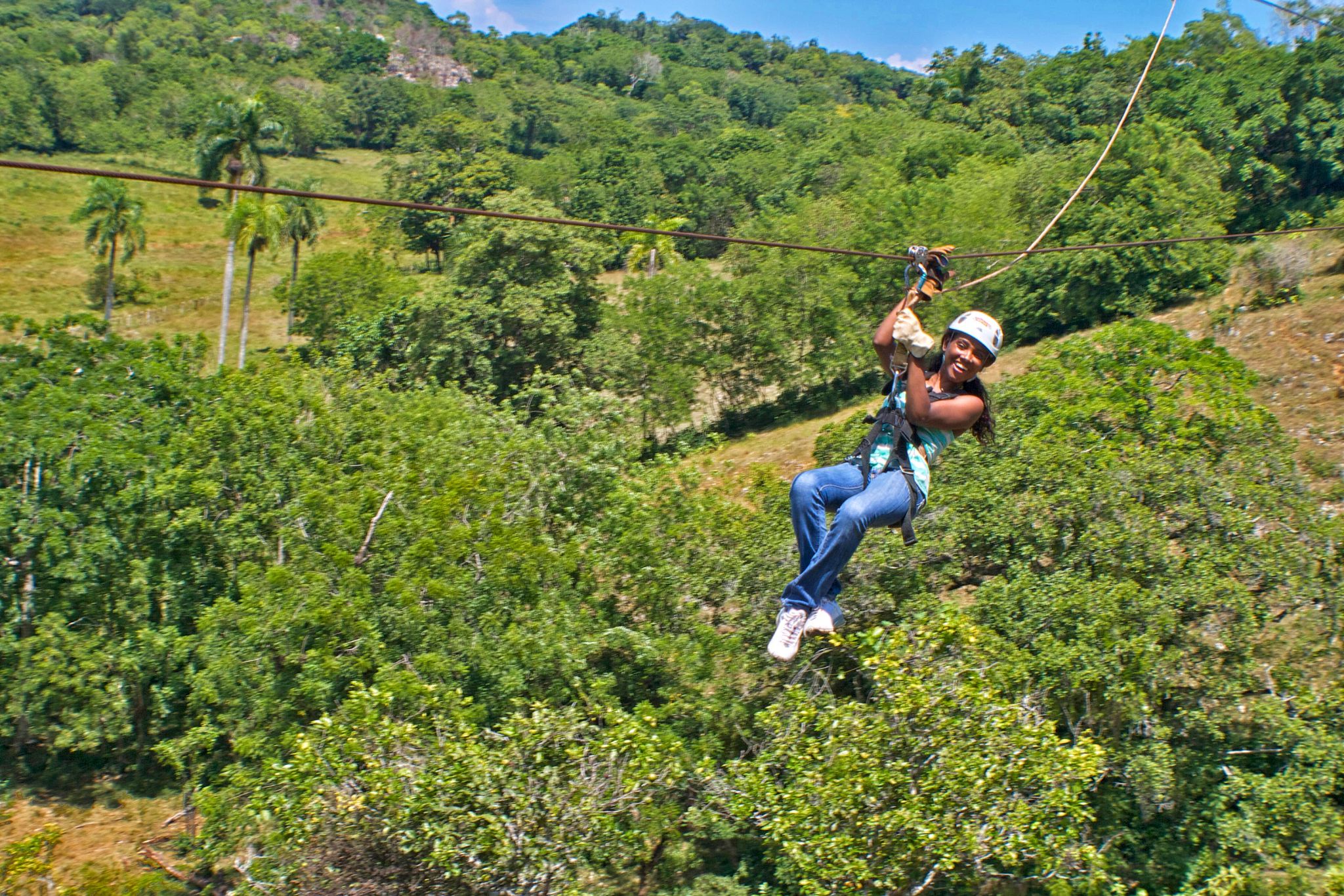 Tirolesas y tierra de monos